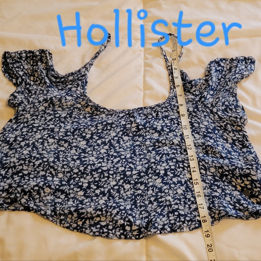 Hollister Blue & White Flower Detail Cold Shoulder Crop Blouse Women’s SZ Small